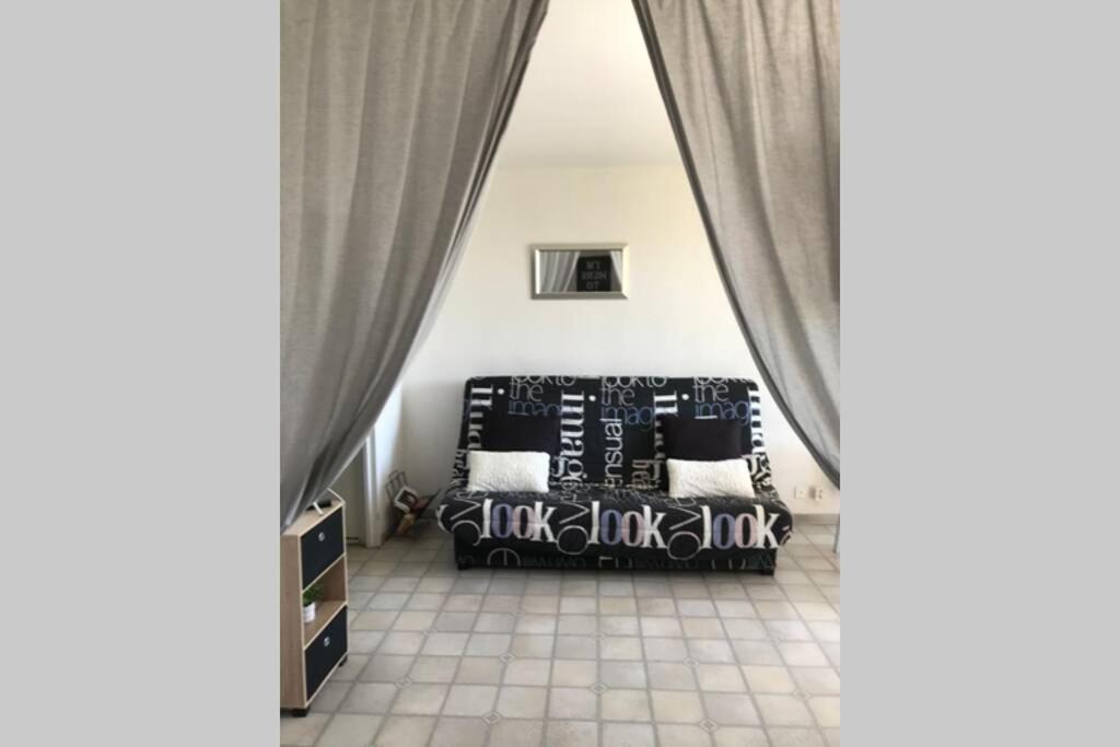 Studio Meuble Classe 2 Etoiles - 30M² Греу-ле-Бэн Экстерьер фото